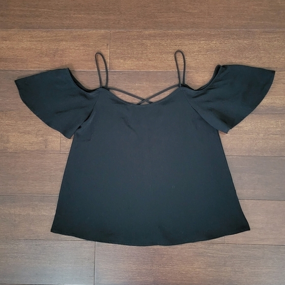 BP Urban Outfitters black cold shoulder criss cross strap top- size XS - Picture 6 of 8